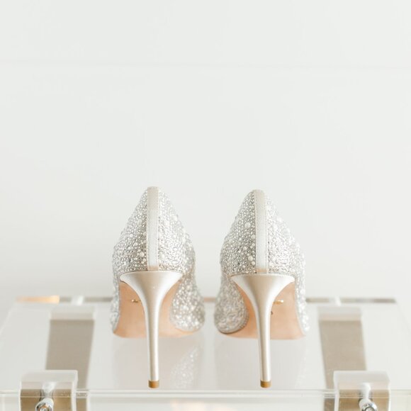 Badgley Mischka Cher II Ivory Pearl Diamond Pointed Toe Stiletto 5 Bride - Picture 3 of 15